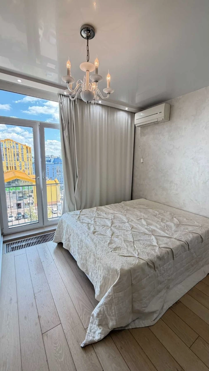 Spacious and Cozy 1-Bedroom Apartment in "Comfort Town" Residence, 41