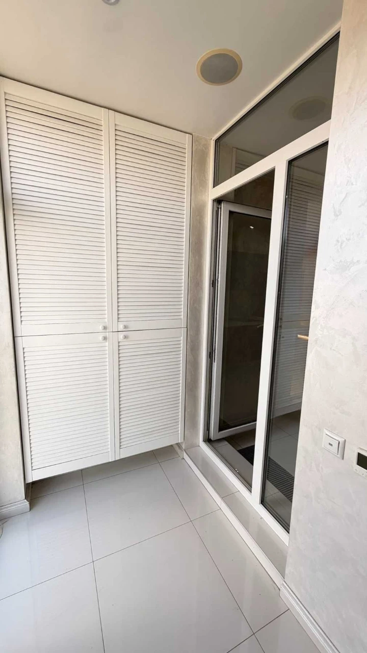 Spacious and Cozy 1-Bedroom Apartment in "Comfort Town" Residence, 41