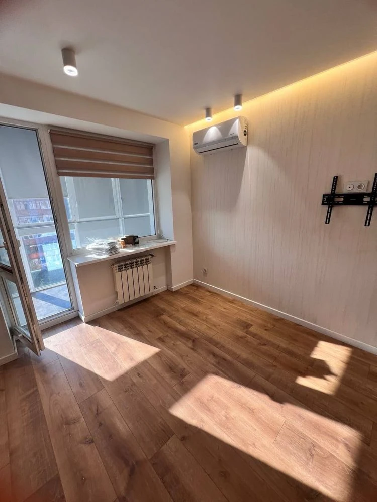 Apartment for sale in Krasny Kamn
