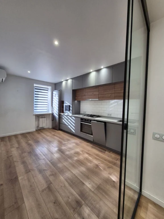 Продам 3 ком квартиру на Красном Камне
