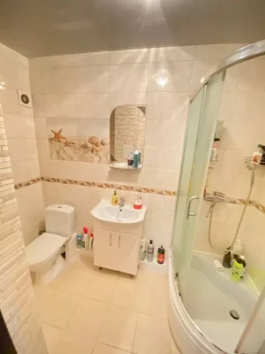 For sale 3-room apartment in Toполь residential area, brick house