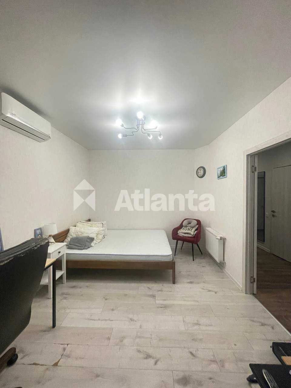 Apartment, 1 room, renovated, individual heating, brick