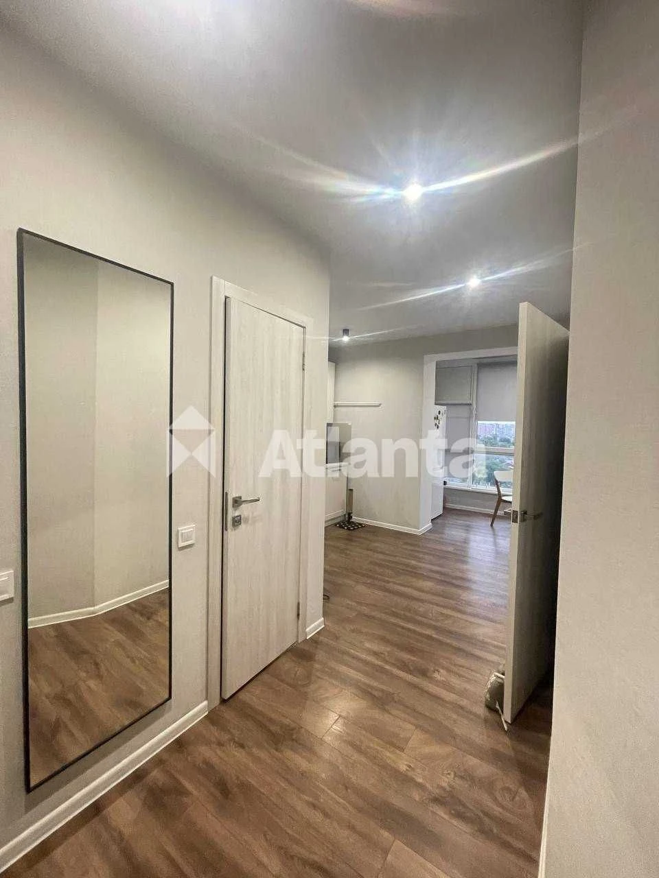 Apartment, 1 room, renovated, individual heating, brick