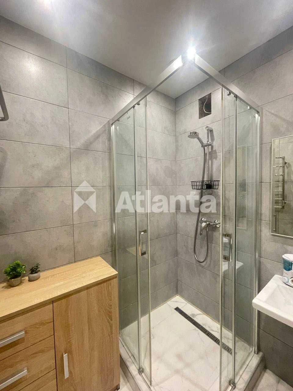 Apartment, 1 room, renovated, individual heating, brick