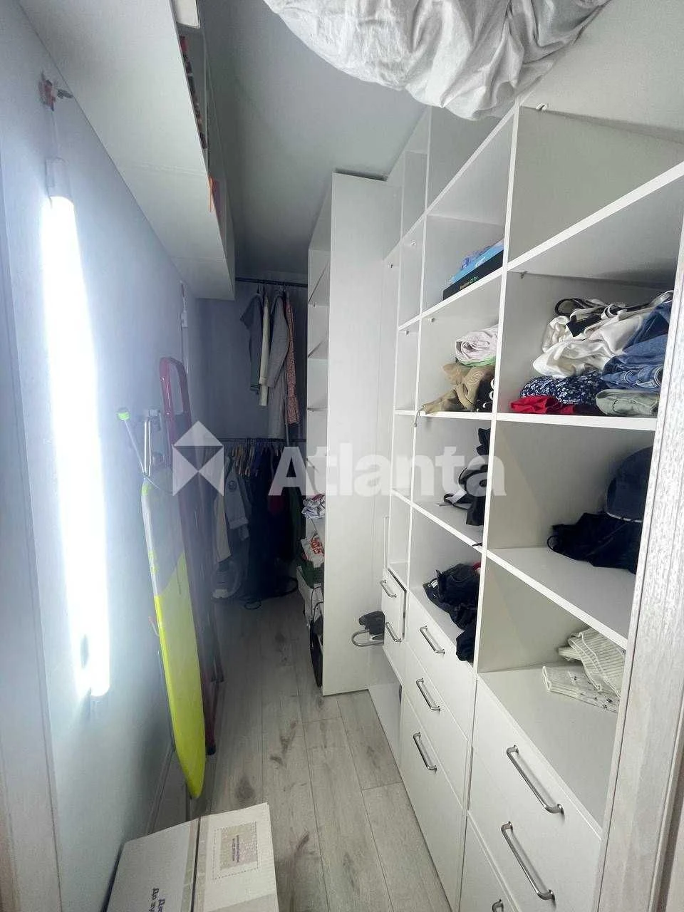 Apartment, 1 room, renovated, individual heating, brick