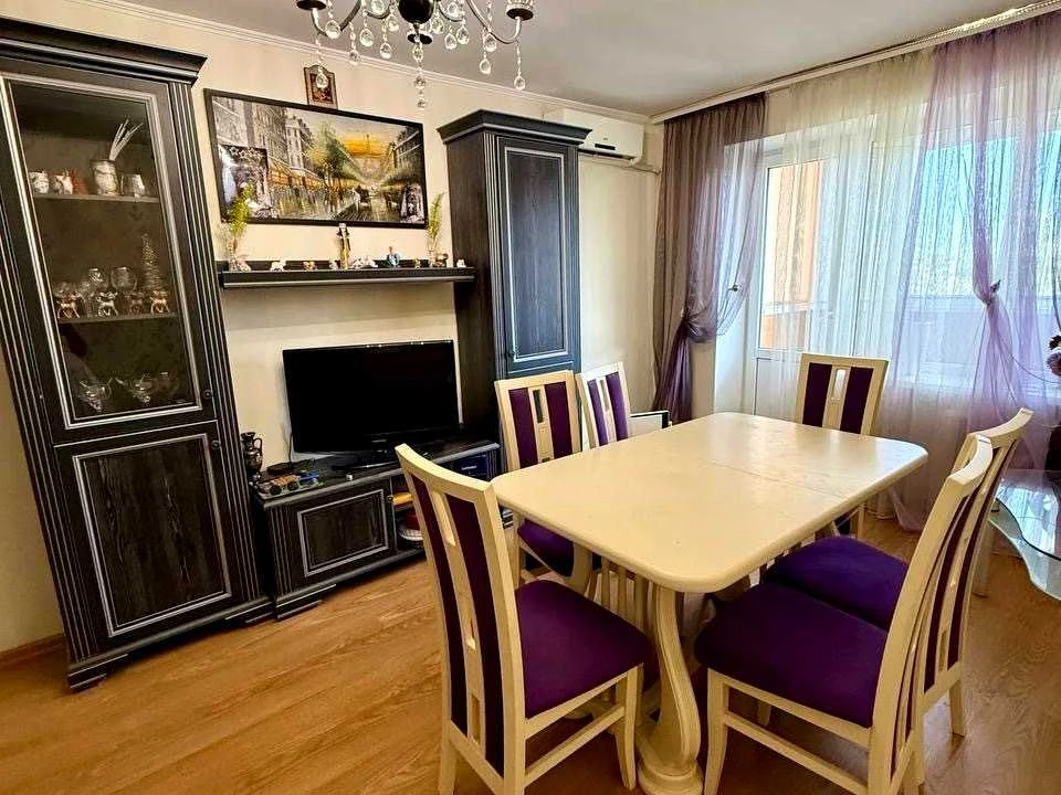 Apartment. Vlasenka st. Kharkiv