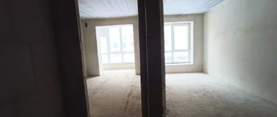 Spacious 1-bedroom apartment. Possible renovation to 1.5 rooms.