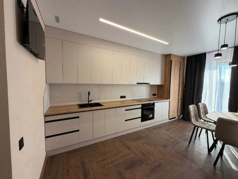 1-bedroom 43 sq m with new renovation and balcony in new building,