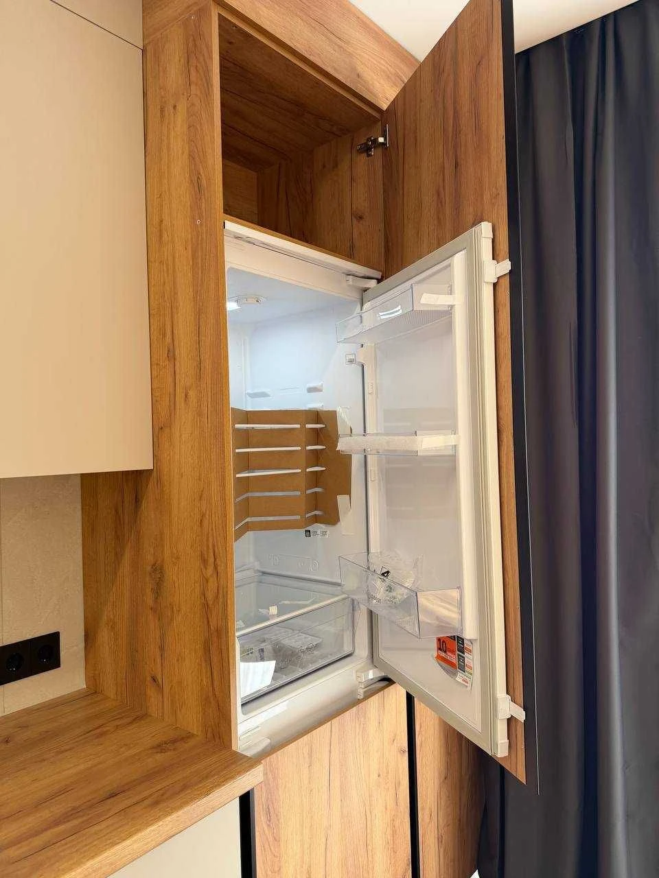 1-bedroom 43 sq m with new renovation and balcony in new building,