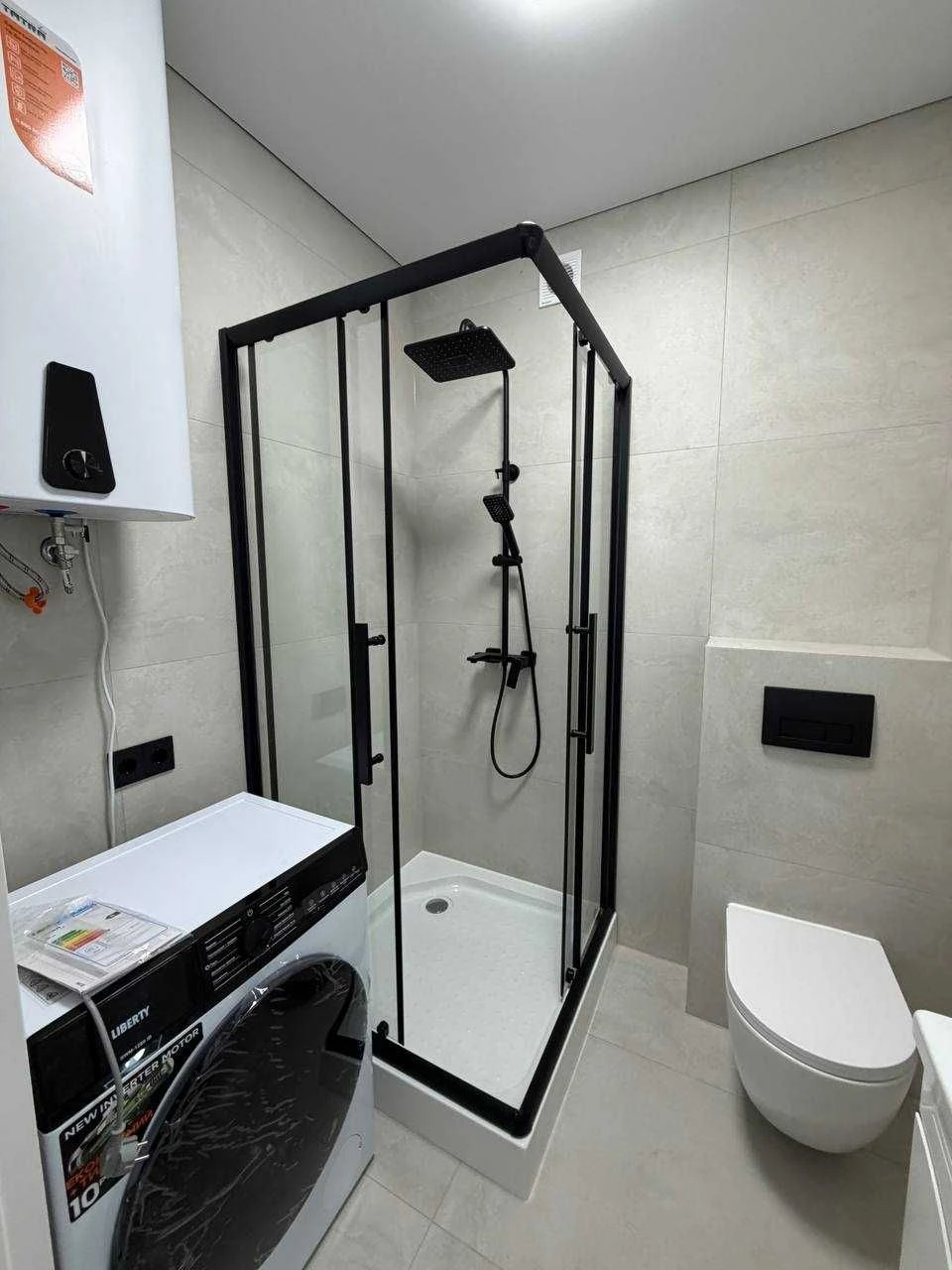 1-bedroom 43 sq m with new renovation and balcony in new building,