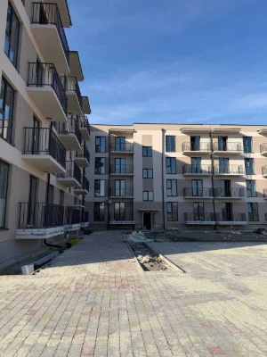 1-bedroom 43 sq m with new renovation and balcony in new building,