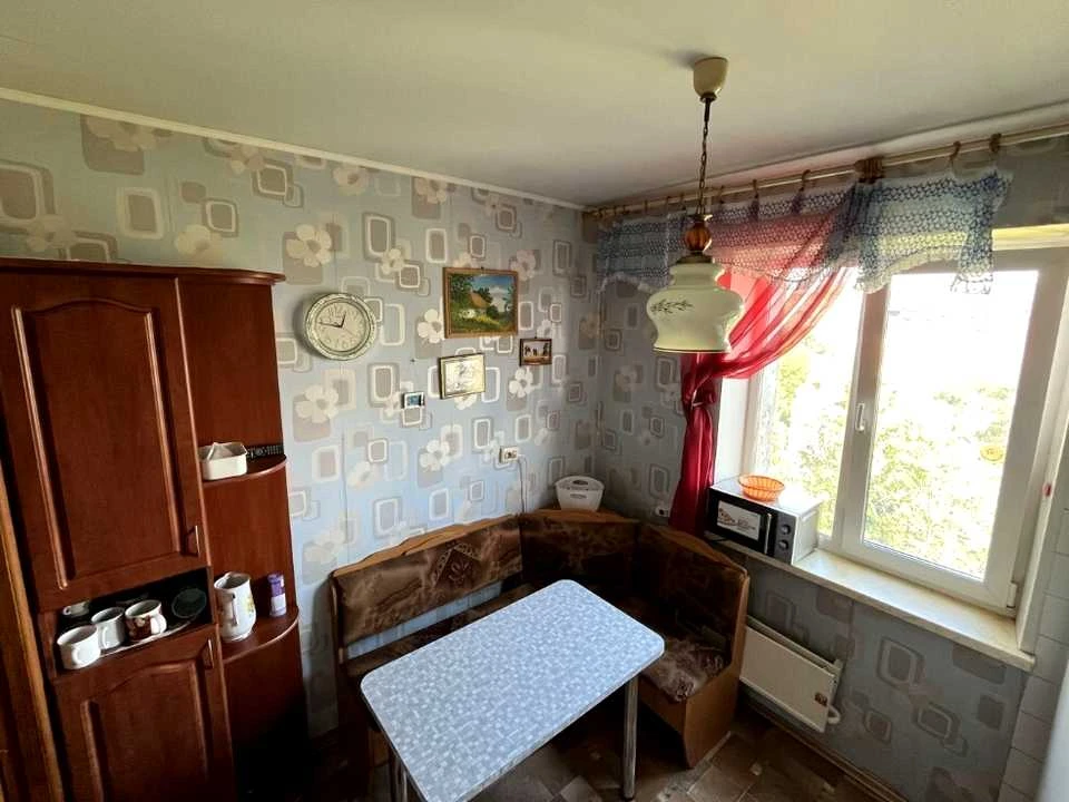 Квартира. Киев, Тростянецкая улица.