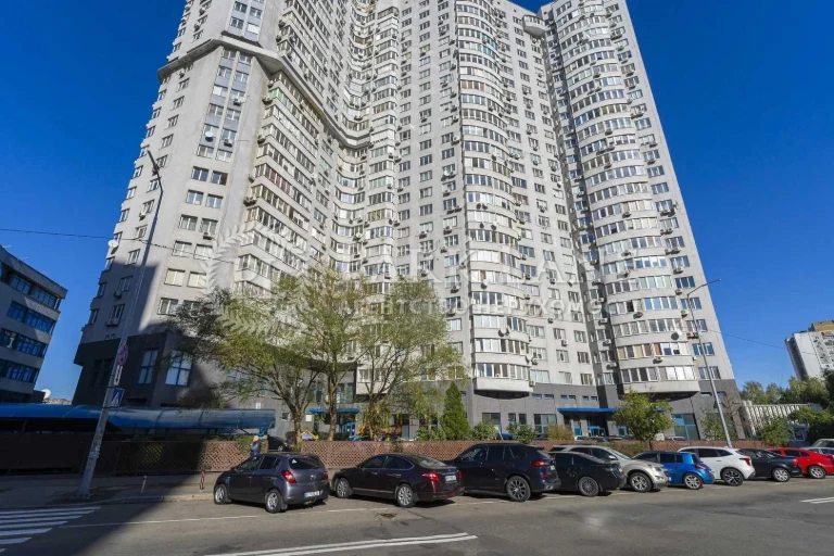 Exclusive 3-room apartment for sale, 9 Mykhaylo Street, Chavad