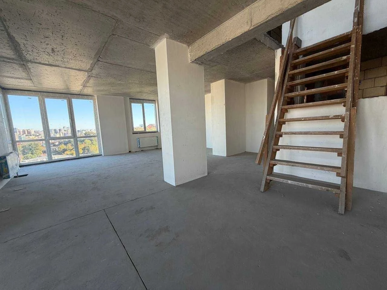 Exclusive! 128 sq m 3-bedroom apartment with an open terrace in City Hub complex, Mol.