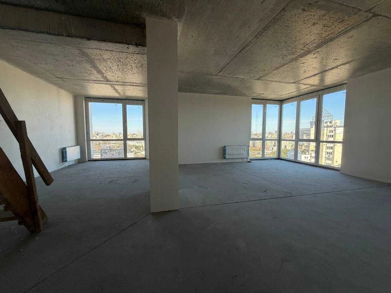 Exclusive! 128 sq m 3-bedroom apartment with an open terrace in City Hub complex, Mol.
