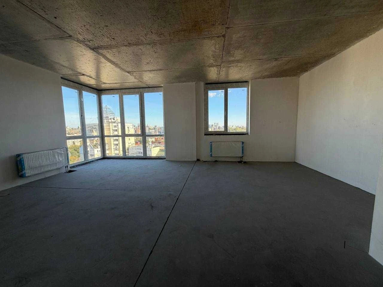 Exclusive! 128 sq m 3-bedroom apartment with an open terrace in City Hub complex, Mol.