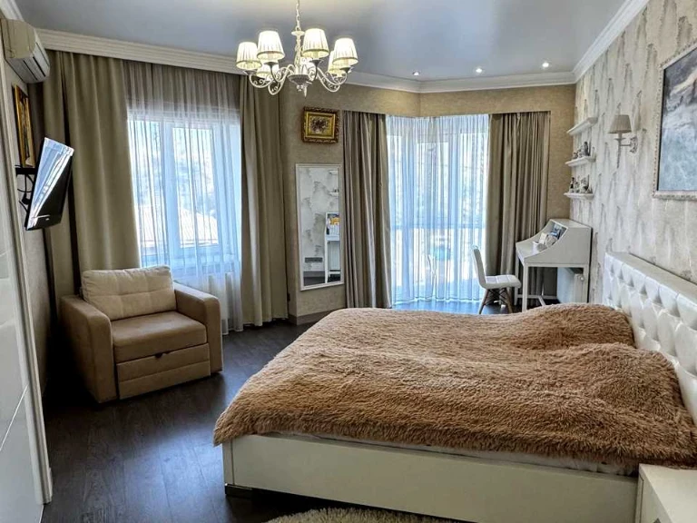 Apartment. Kharkiv, Pyriamivska St.