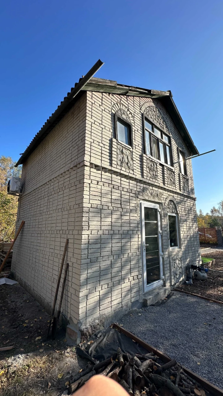 Country house near the forest, village of Izhakivka, 12 acres, with a good house WITHOUT