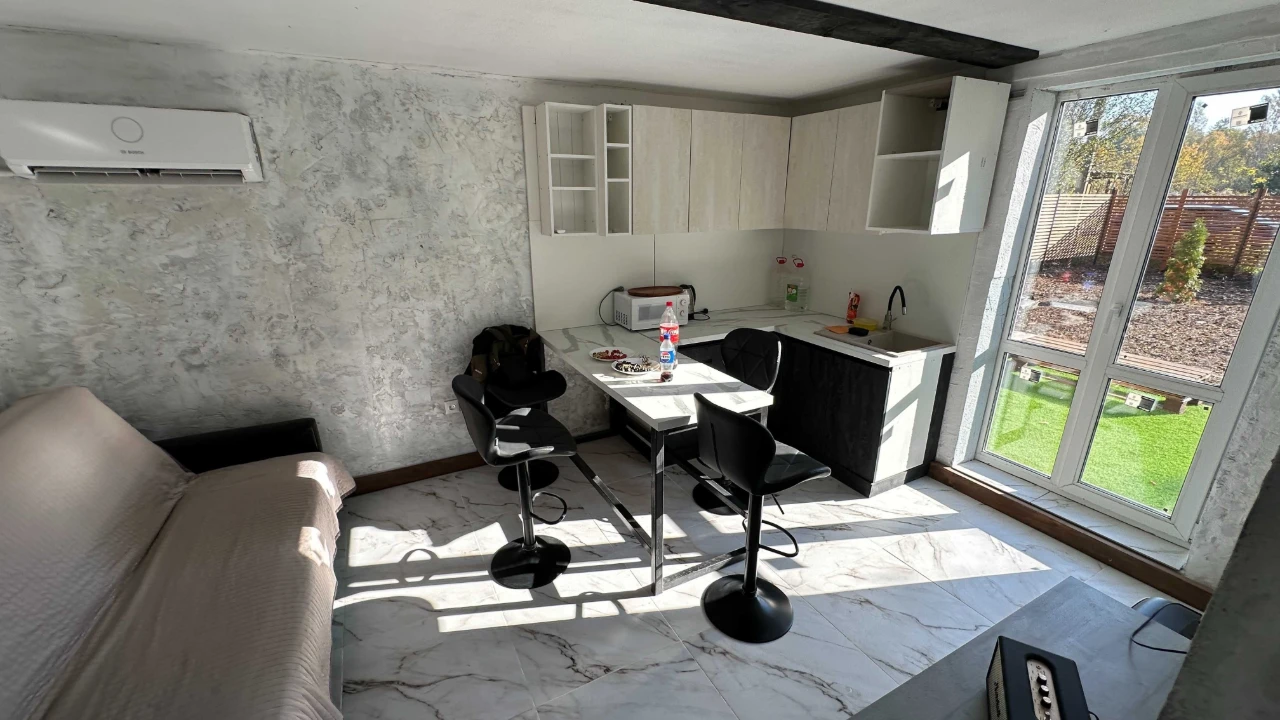 Country house near the forest, village of Izhakivka, 12 acres, with a good house WITHOUT