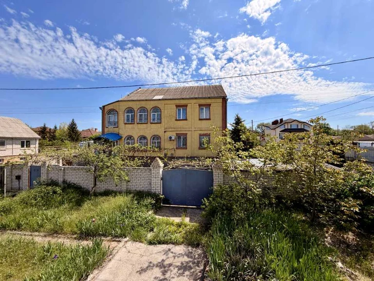 House. Nikolaev