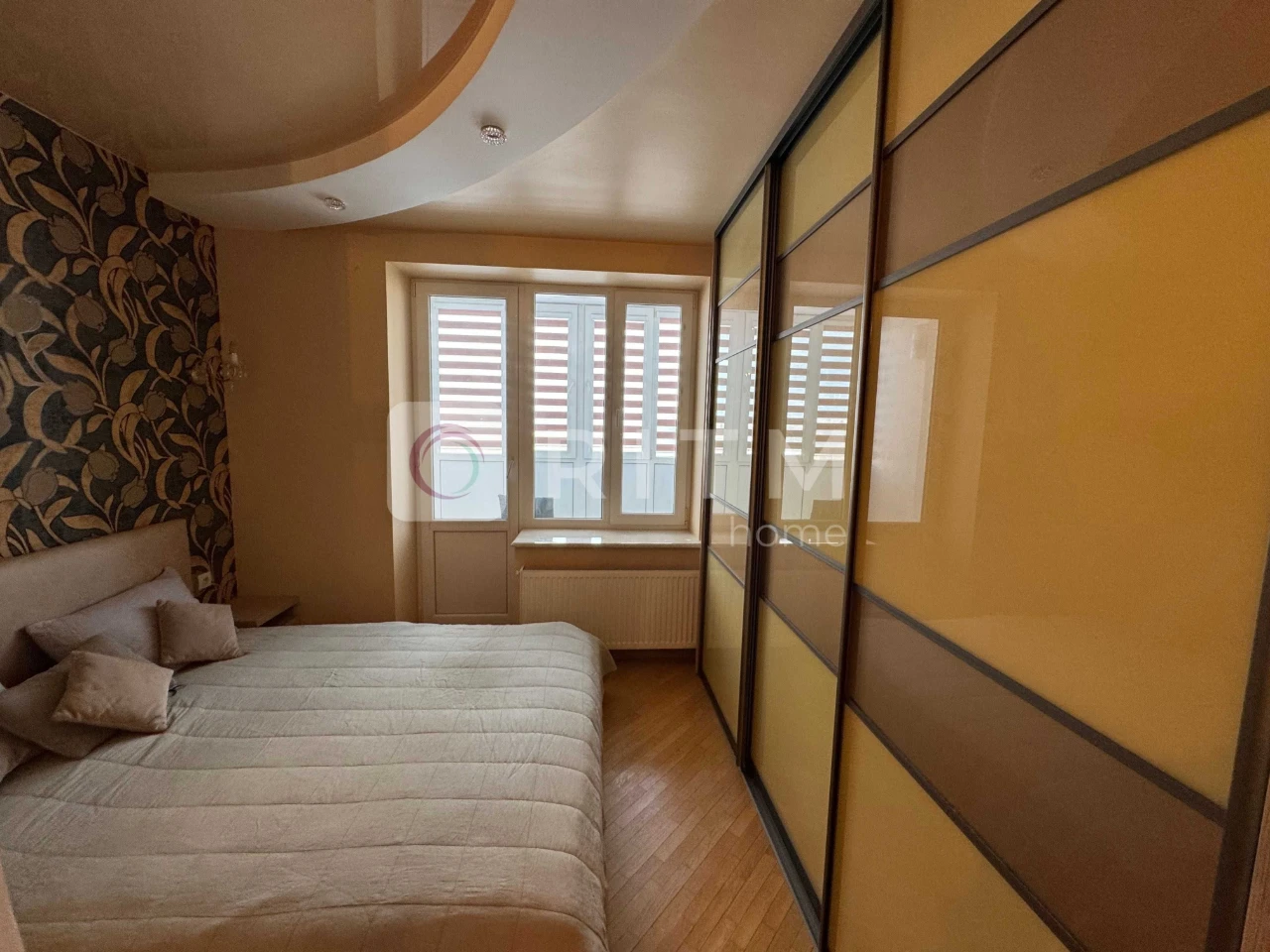 Sale of a 3-room apartment.