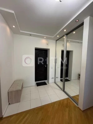 Sale of a 3-room apartment.