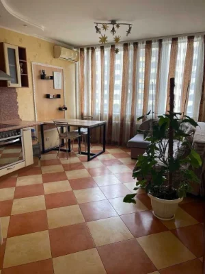 Сдается 1-комнатная квартира 58 м², улица Вячеслава Черновола,