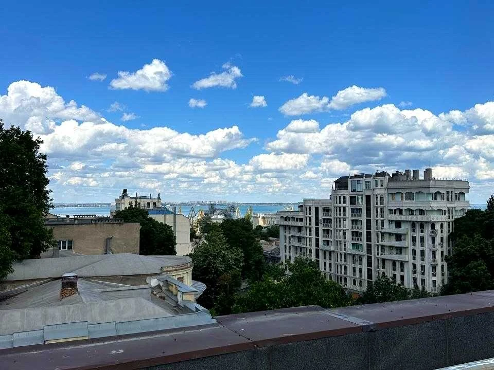 Квартира. Одеса, Миколи Савича вул. (Сабанєїв Міст)