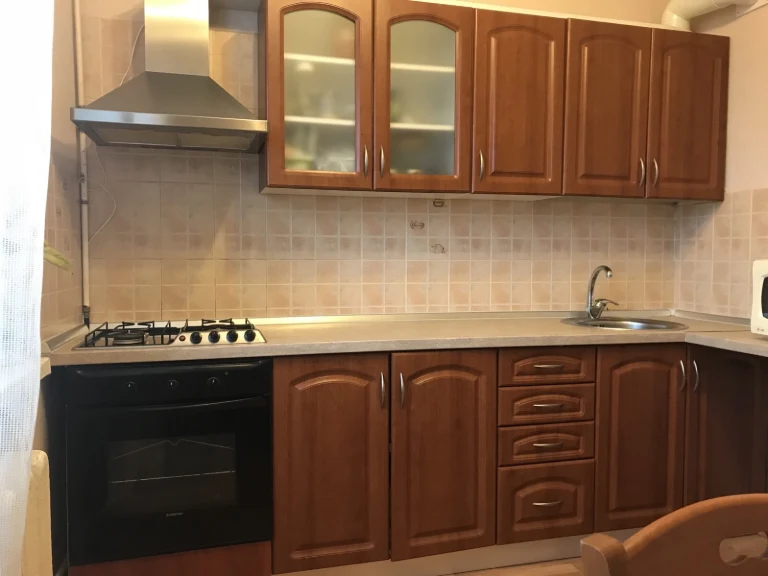 Продается трехкомнатная квартира 80 м², Зоологическая улица, 6В