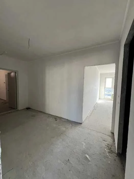 Apartment in Patriotika First, "Sinivir" building