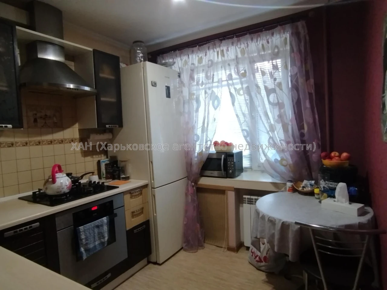 Продається 2-кімнатна квартира, метро Левада, Спортивна