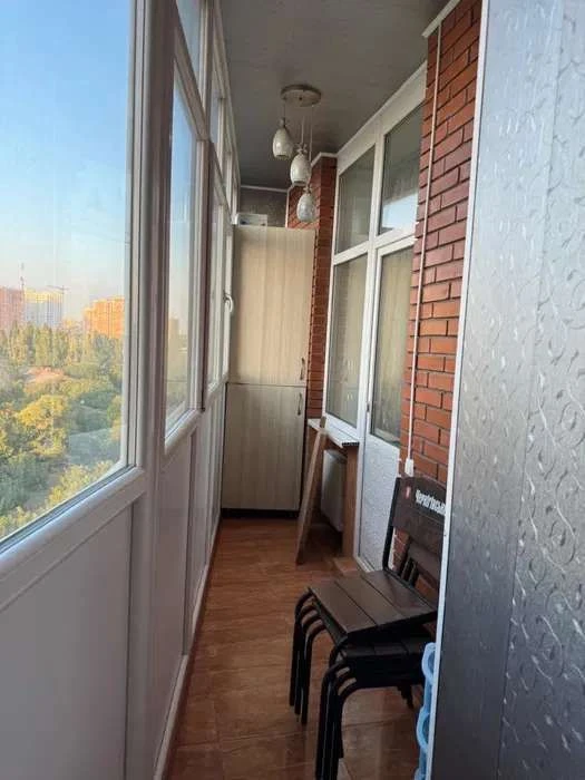 Продається простора та затишна квартира з кухнею-студією в ЖК