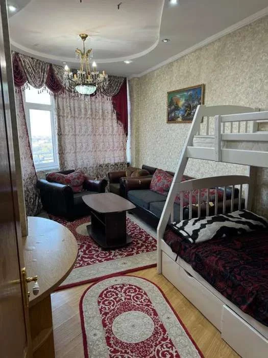 Продається простора та затишна квартира з кухнею-студією в ЖК