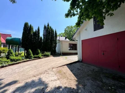 House. Hmelnitsky, Strawberry