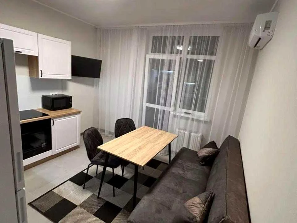 Apartment. Akademika Zabolotnogo Street, Kyiv