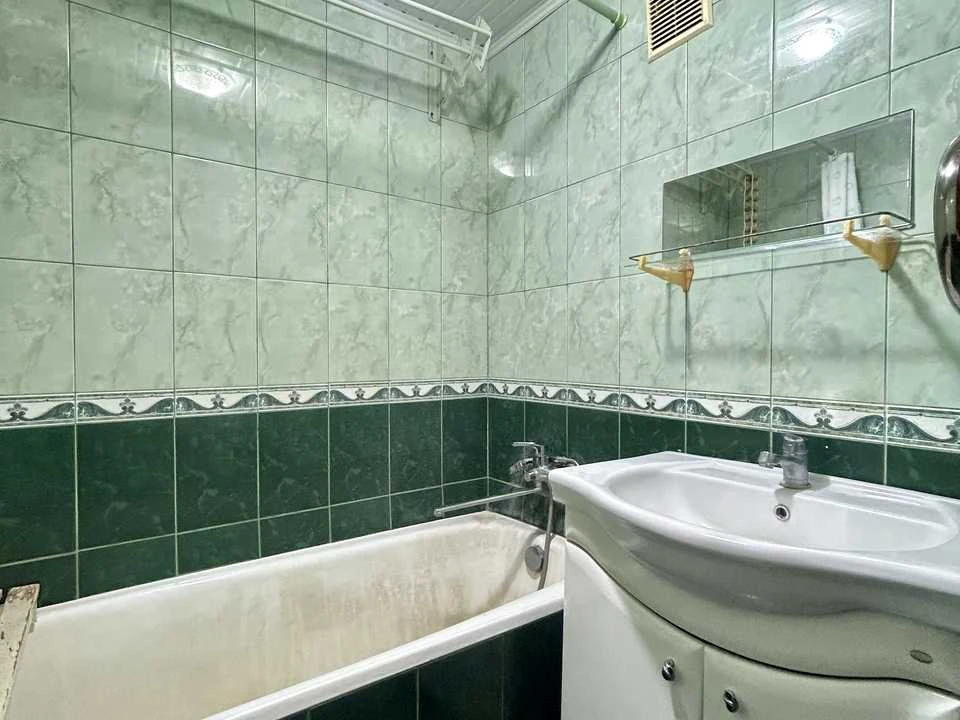 Квартира. Йорданська вул., Киев.
