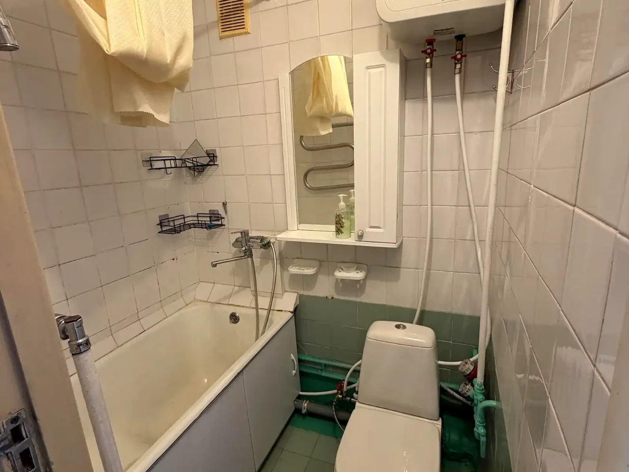 Rent 1-bedroom apartment 28 m² on 9th floor.