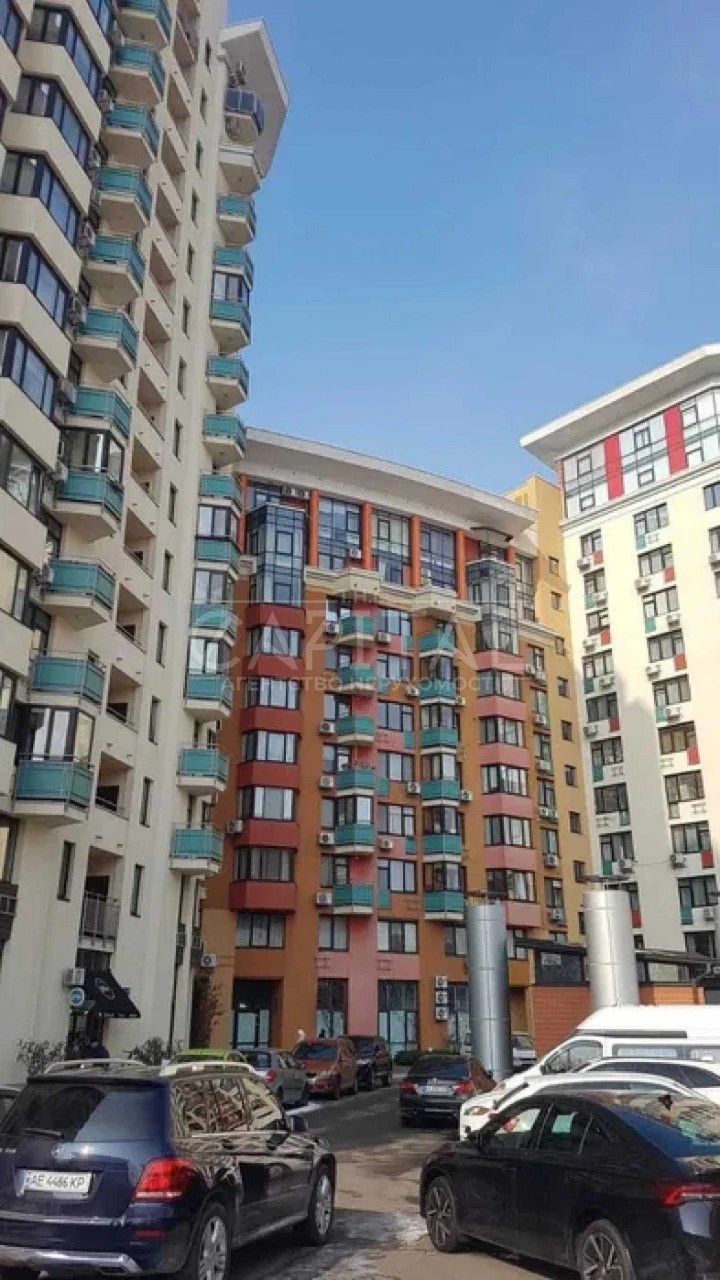 Продаж квартири в ЖК "Сонячна Брама", місто Ліко, ВДНГ, Іпподро