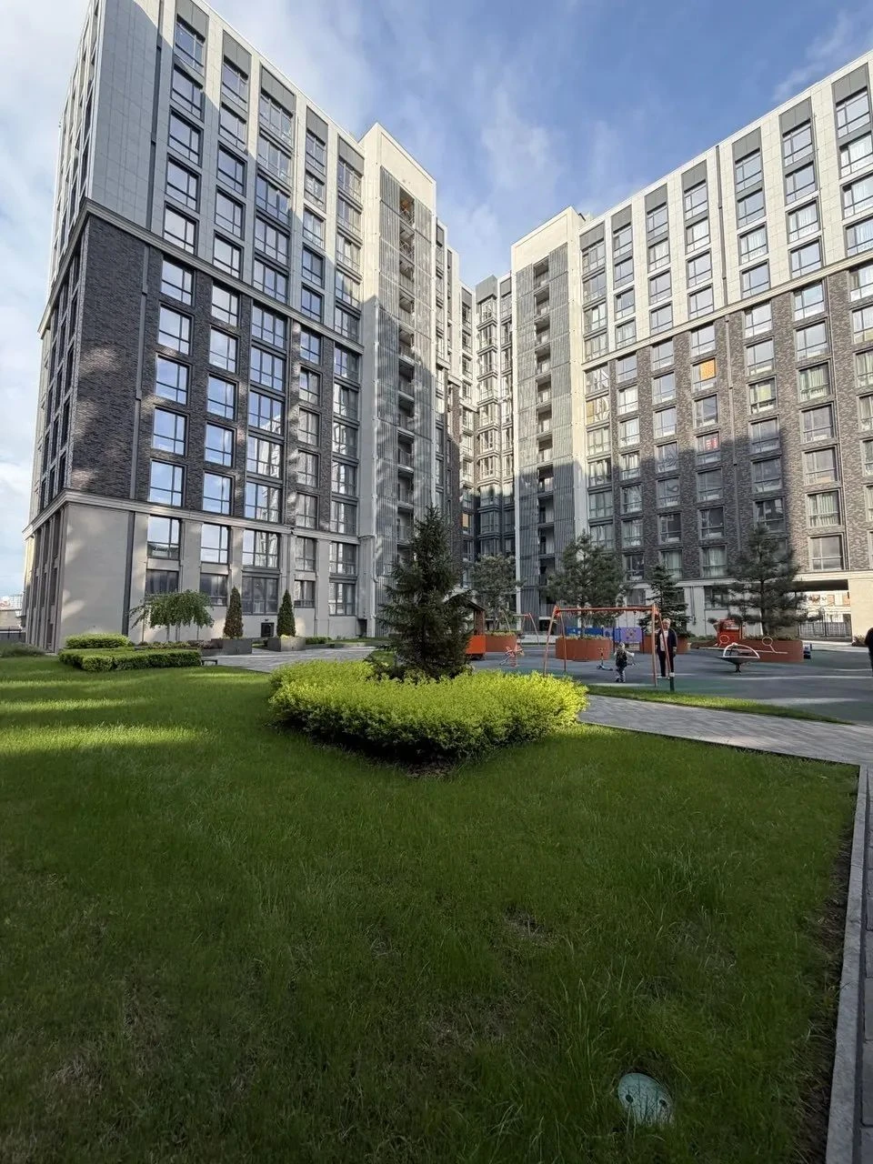 For Sale: 3-bedroom apartment, Center, Geneva Residence
