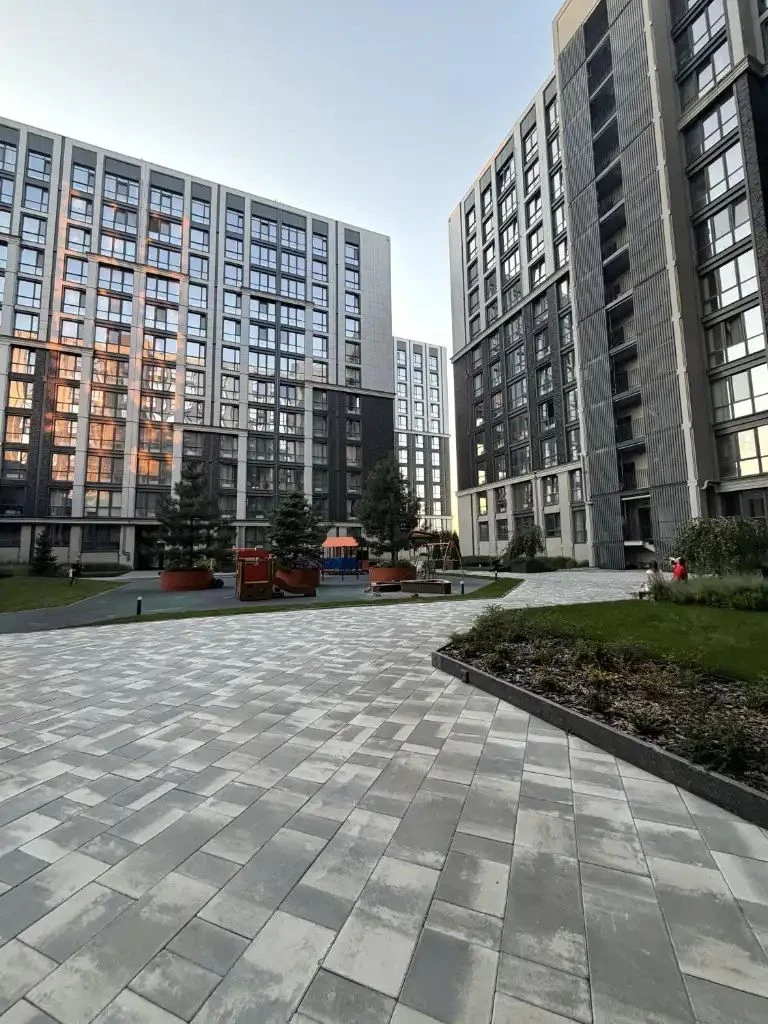 Продається 2-кімнатна квартира, Центр (Кіровський), ЖК Geneve