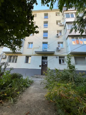 Продам свою однокімнатну квартиру