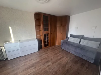 Продаж 1к з ремонтом Симиренка 22 Борщагівка. Є газ!