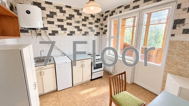 Three-room apartment on Akademika Koroleva Prospect, Novobychi