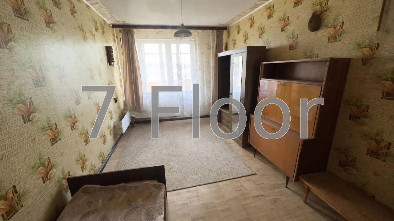 Three-room apartment on Akademika Koroleva Prospect, Novobychi