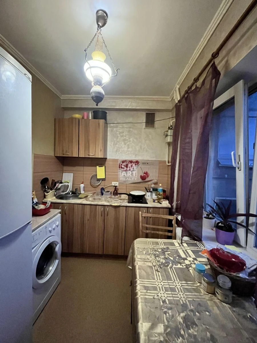 Продам 2-к квартиру 46м2. вул. Привокзальна, 8. 40000 $
