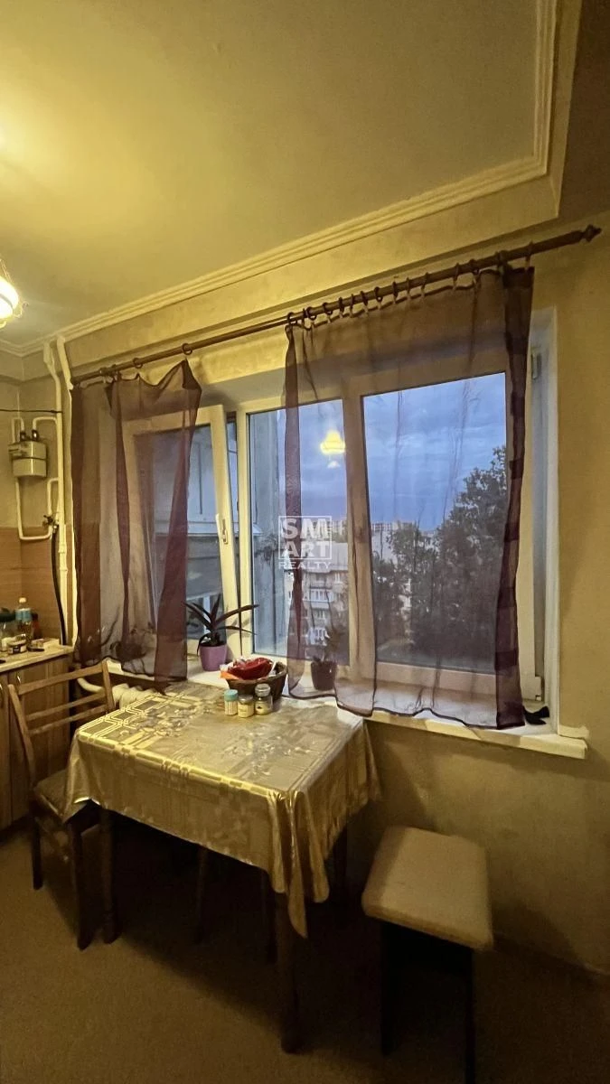 Продам 2-к квартиру 46м2. вул. Привокзальна, 8. 40000 $