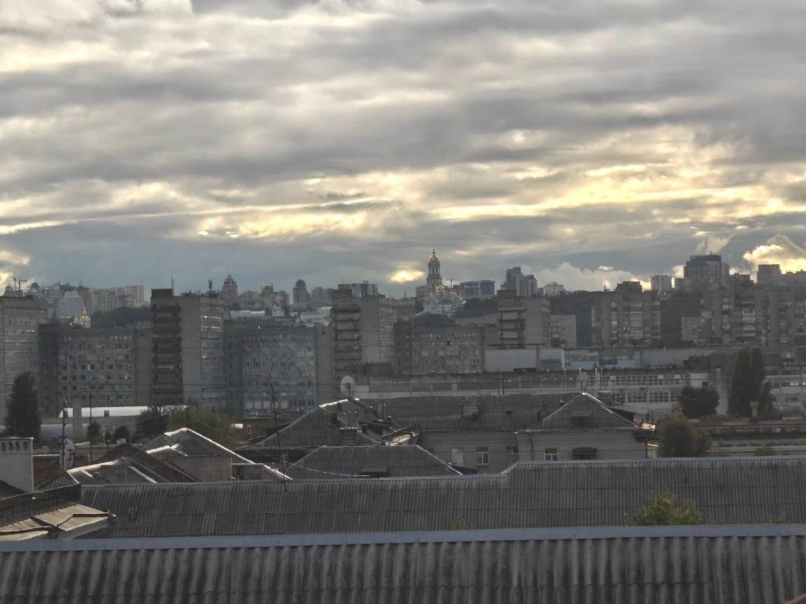 Продається 3к квартира на метро Дарниця. Вул Набоки (Бажова)