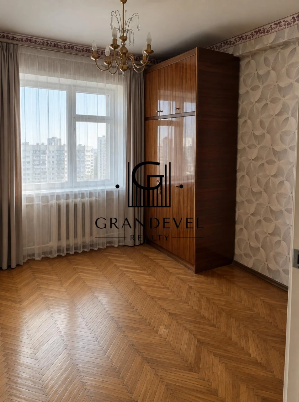 Продаж 2к квартира  вул. Зодчих 34, Святошин, Київ