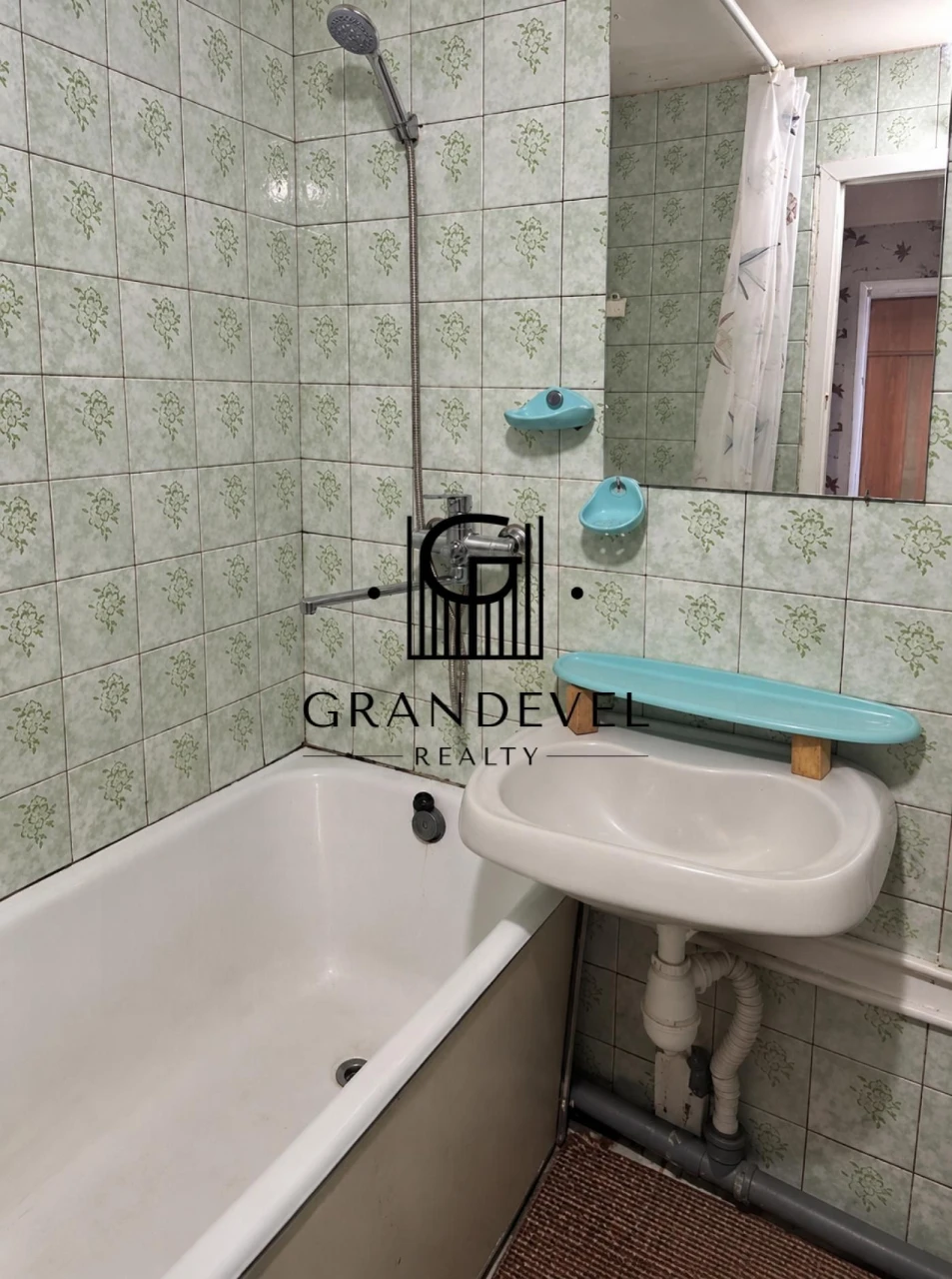 Продаж 2к квартира  вул. Зодчих 34, Святошин, Київ