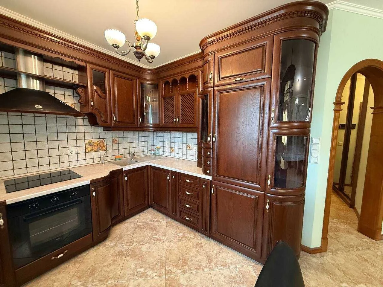 Продаж Квартири 76 м2, вул. Салютна 1б, метро Нивки, Шевченк